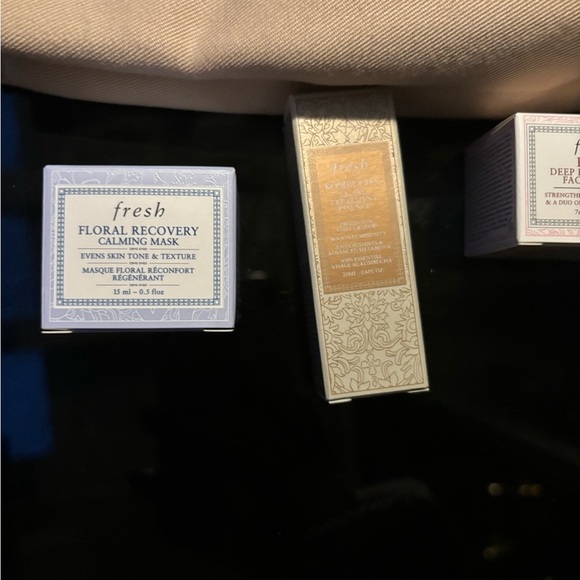 Fresh Skincare Set with Cosmetic Bag - Picture 2 of 3